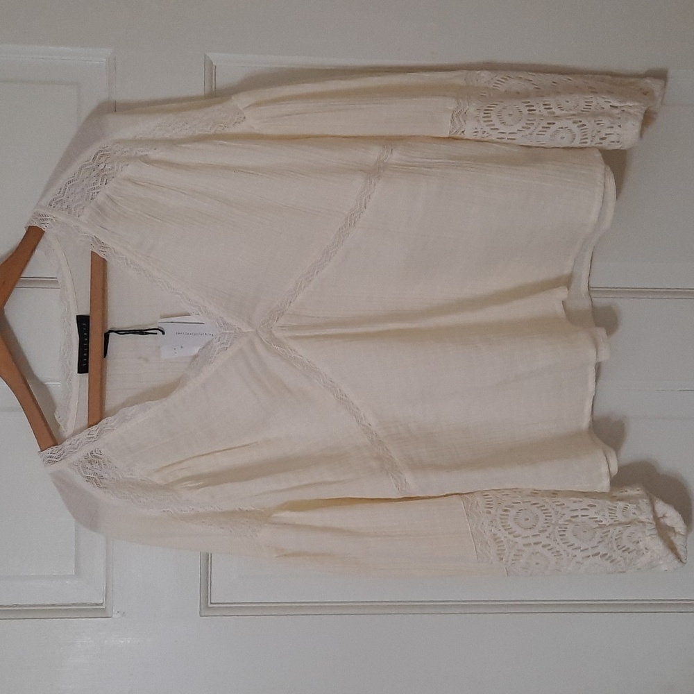 NWT SANCTUARY IVORY BLOUSE SZ L.